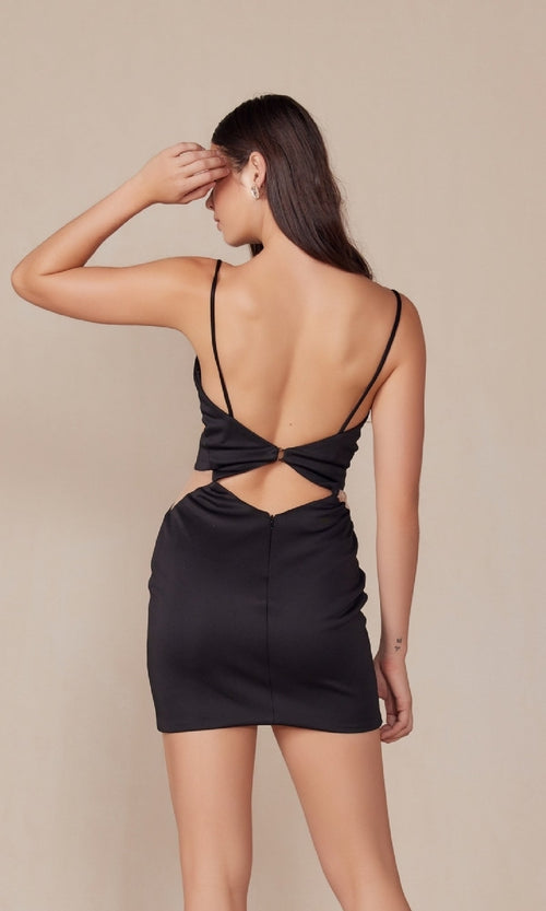 Vestido de fiesta Nox Anabel Q834 con aberturas transparentes