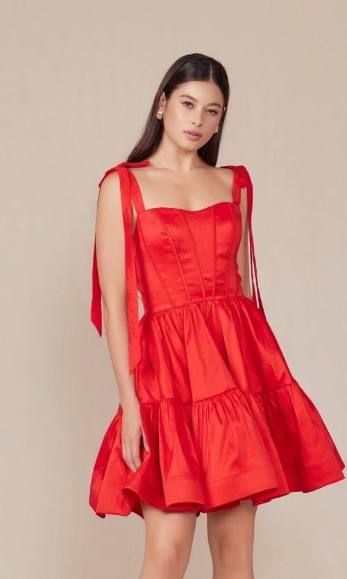 T869 Vestido corto de fiesta de corte A con hombros anudados y corsé