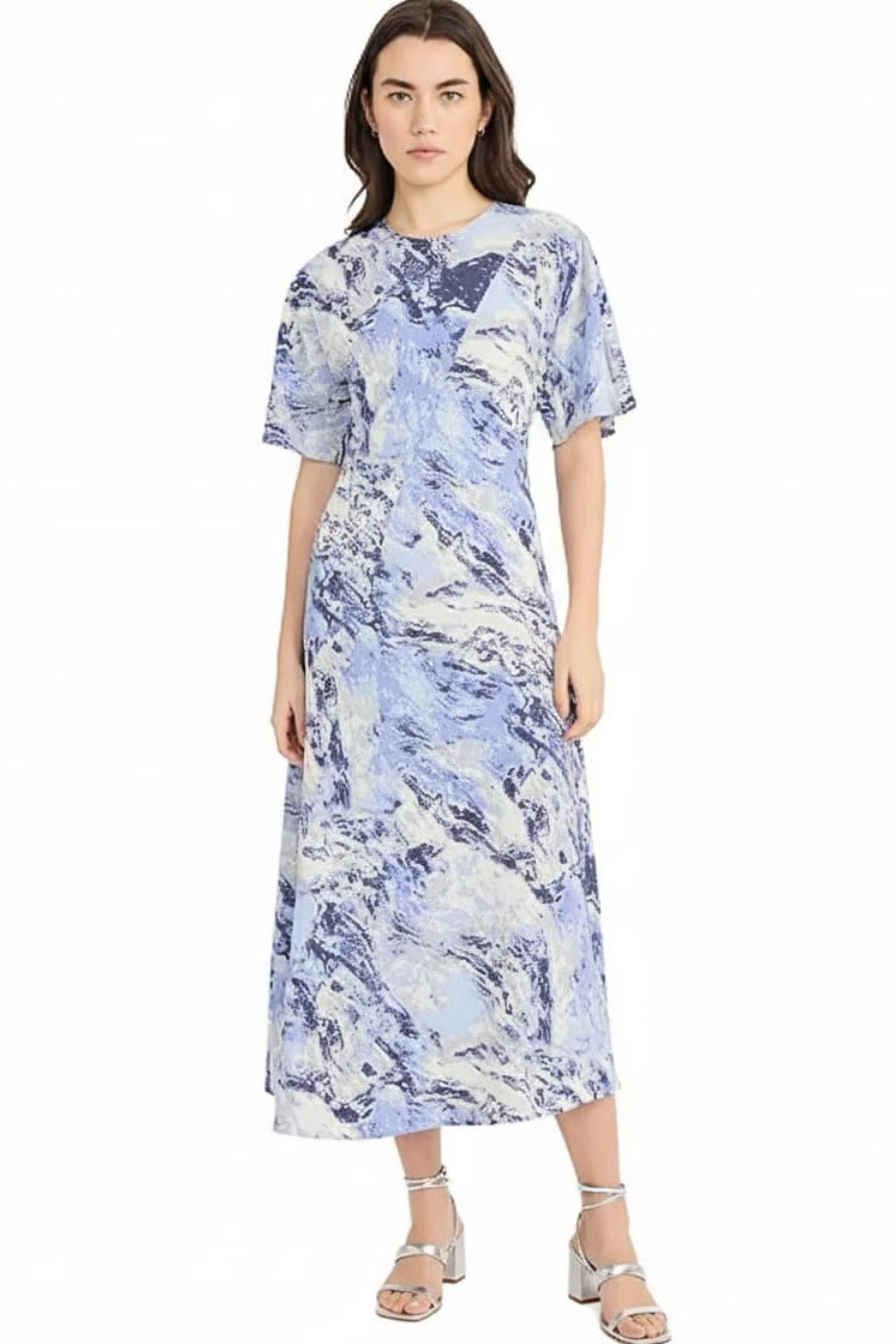 Luxely Dresses