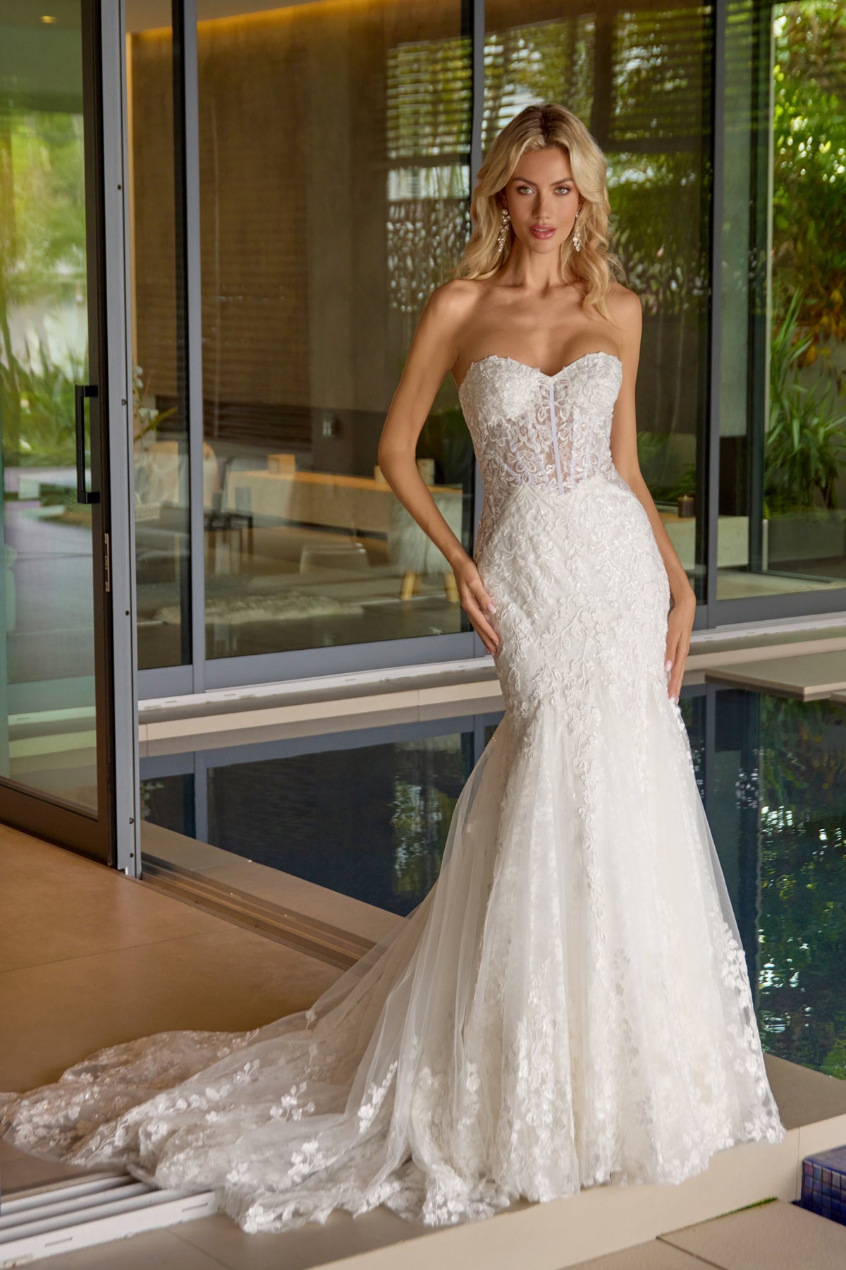 Juliet Off White Long Formal Dresses
