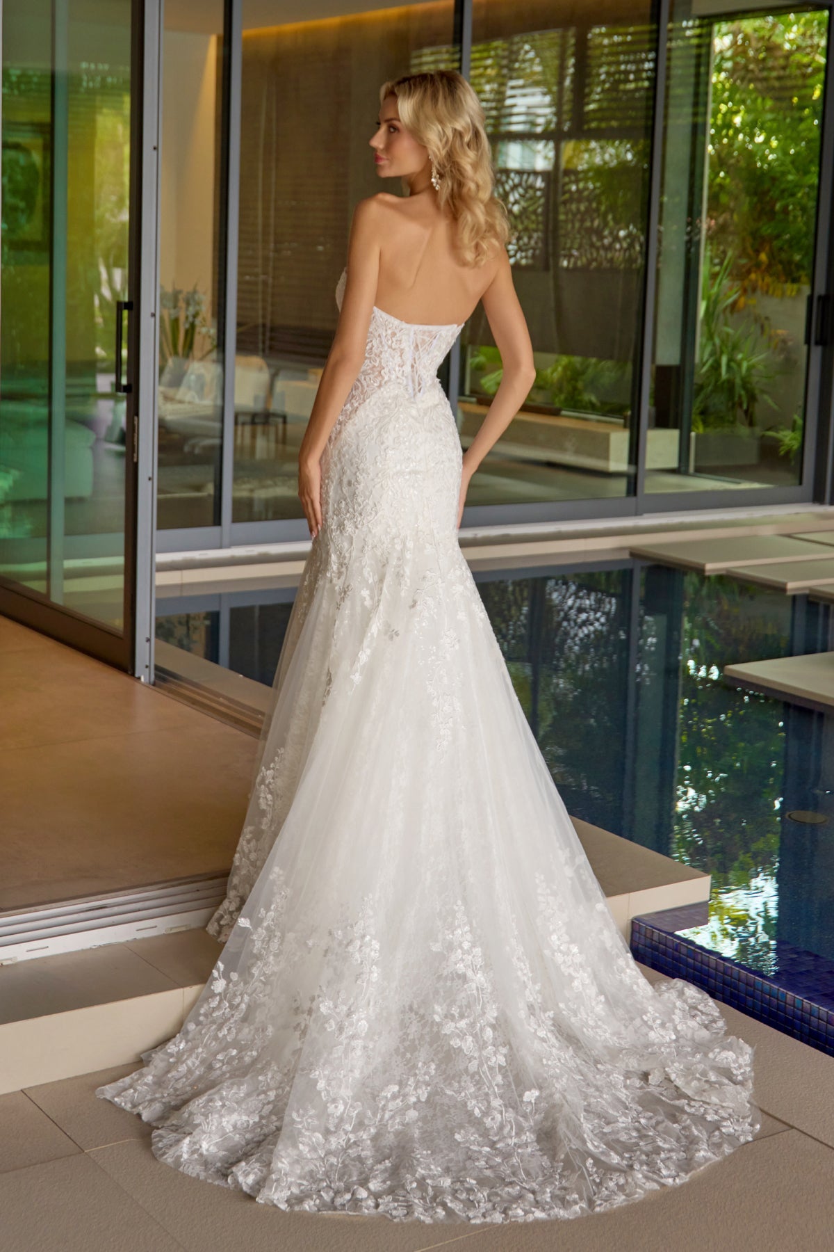 Juliet Off White Long Formal Dresses
