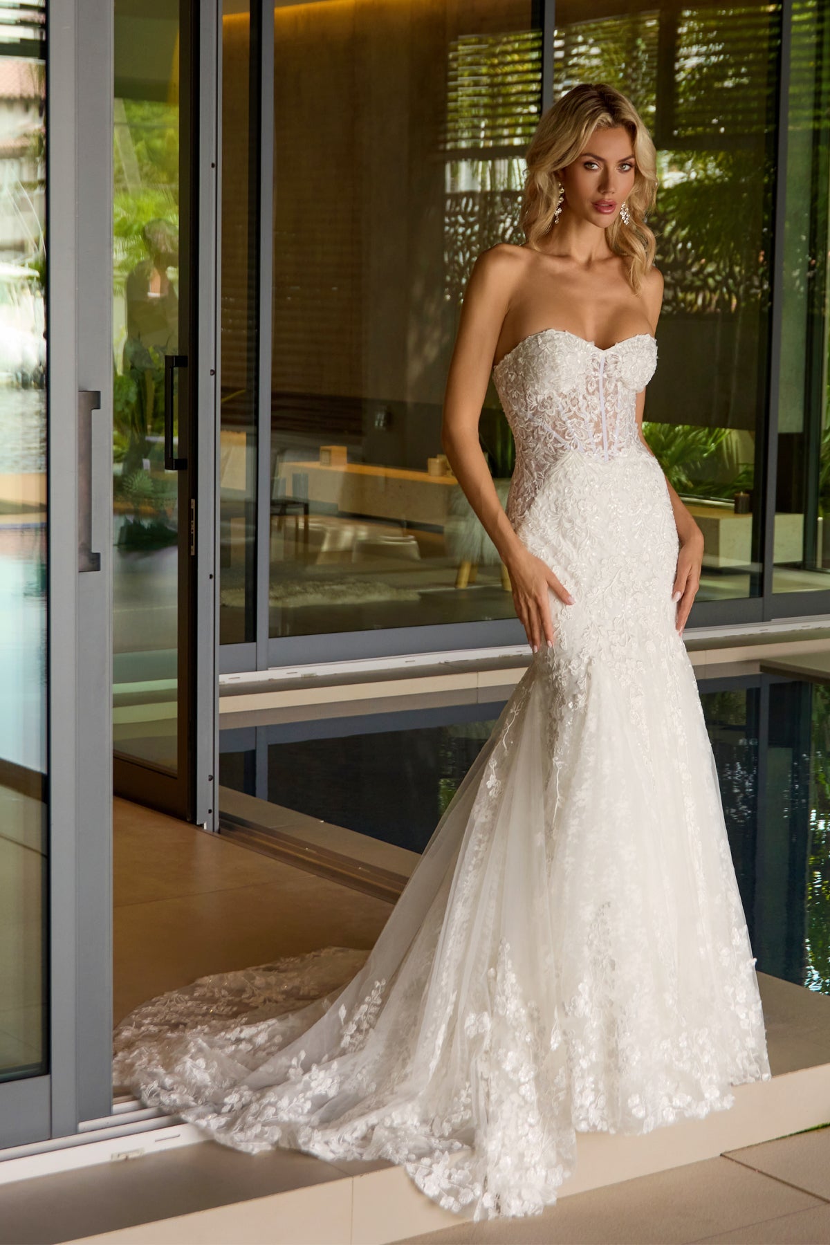 Juliet Off White Long Formal Dresses