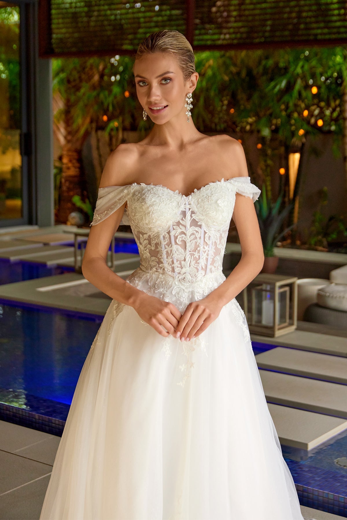 Juliet Off White Long Formal Dresses