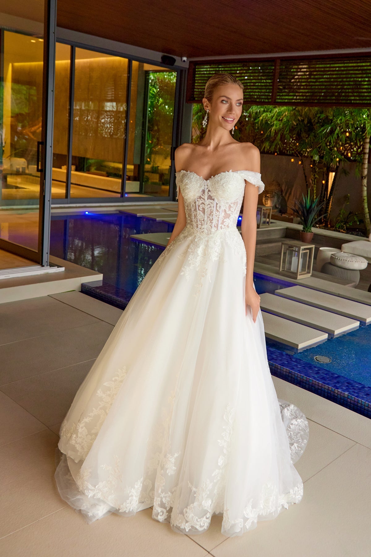 Juliet Off White Long Formal Dresses