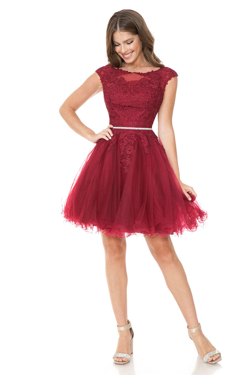 Vestido de fiesta corto de tul con corpiño de encaje y escote redondo ilusión de Lenovia 8177