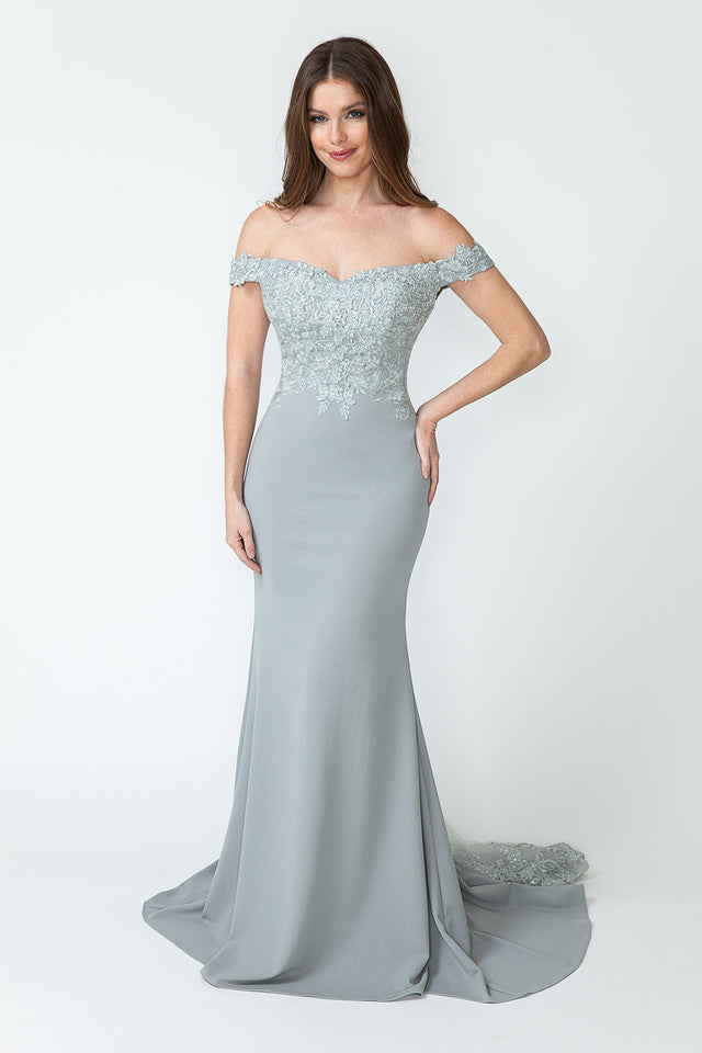 Vestido de sirena con hombros descubiertos, encaje bordado y cola transparente de Lenovia 8134