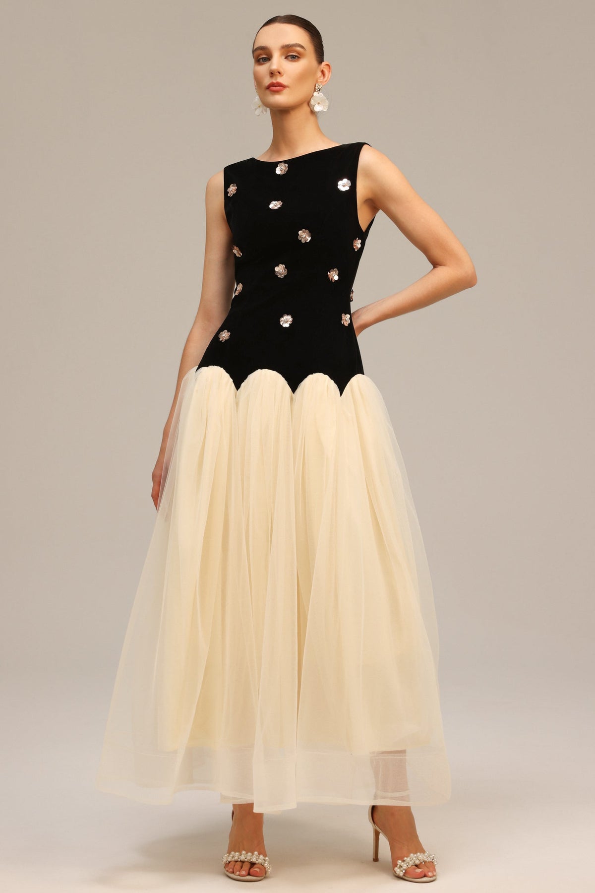Bella Barnett C-Dresses