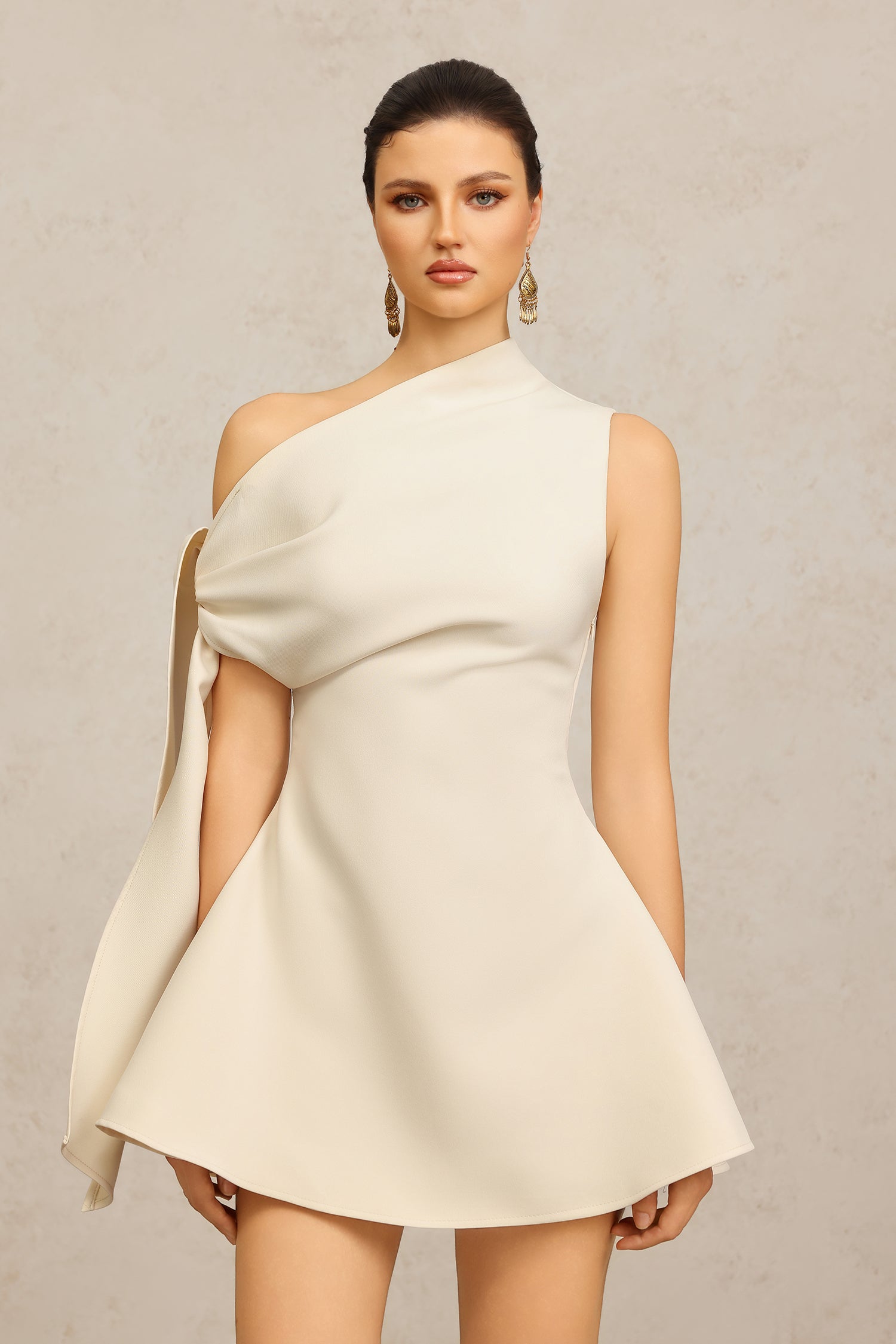 Bella Barnett C-Dresses