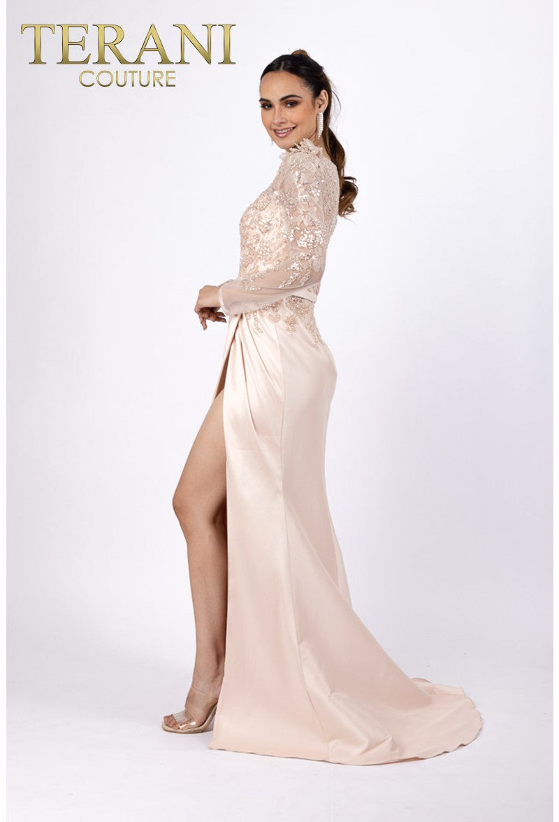Vestido corte A con mangas transparentes y apliques de flores 3D - Terani Couture 232m1557