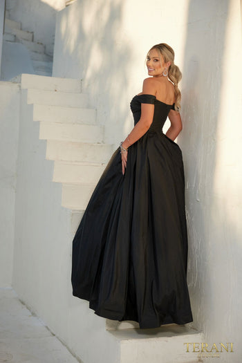 Terani Couture 241p2075 Vestido de fiesta con hombros descubiertos y brillo intenso