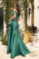 Vestido largo de columna con hombros descubiertos en mikado elástico Terani Couture 242m3335