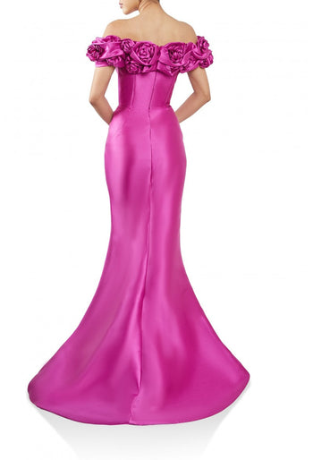 Vestido de corte trompeta con abertura alta y hombros descubiertos de mikado Terani Couture 242e3102