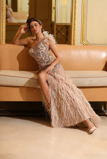 Terani Couture 242gl3235 Vestido largo ajustado de tul con un hombro al descubierto y abertura alta