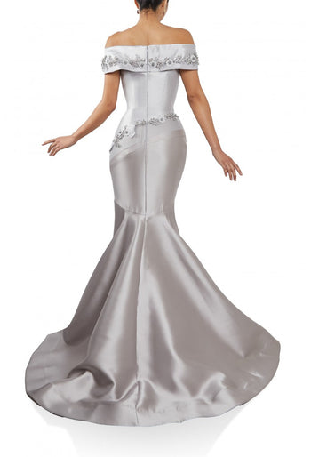Vestido largo de corte trompeta con hombros descubiertos en mikado Terani Couture 242m3356