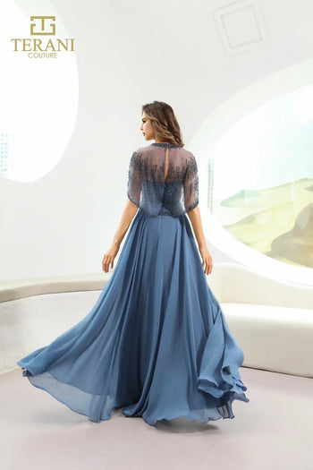 Terani Couture 251M4563 Vestido de noche largo plisado con mangas estilo capa