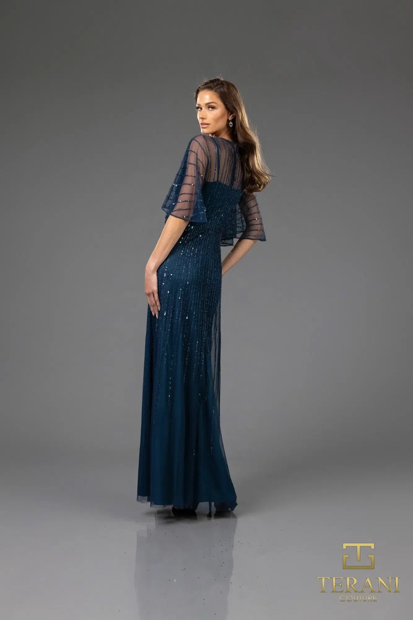 Terani Couture 251m4613 Impresionante vestido largo de lentejuelas con escote en V y corte A