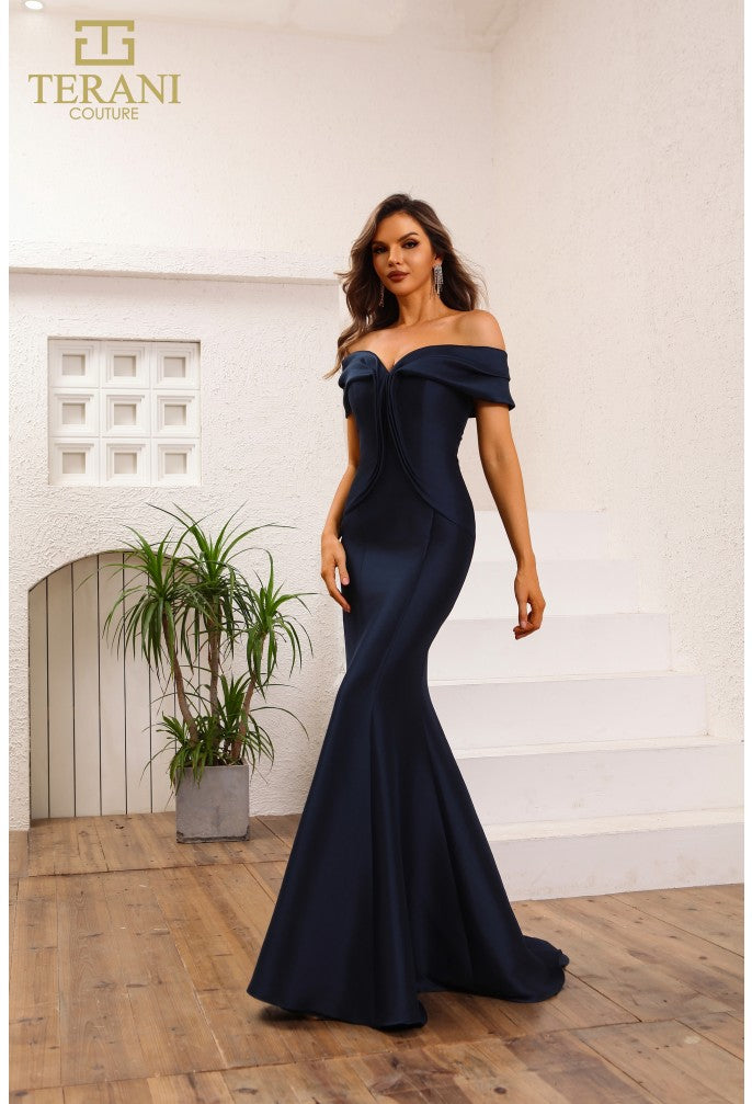 Vestido de noche de mikado sin mangas con corte trompeta y hombros descubiertos Terani Couture 251e4565