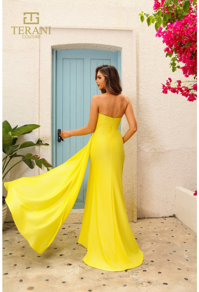 Vestido de fiesta largo, entallado y acampanado, elástico, metalizado, sin tirantes, Terani Couture 251p4055 
