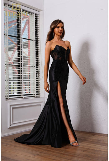 Vestido ajustado con escote corazón, sin tirantes y abertura lateral de Terani Couture 251p4541