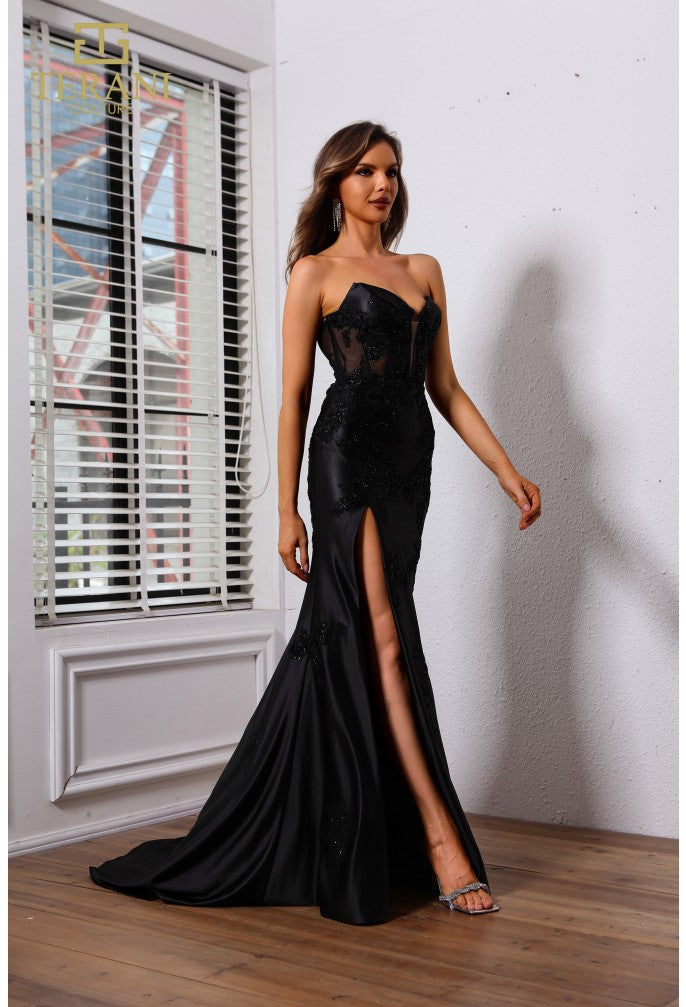 Vestido ajustado con escote corazón, sin tirantes y abertura lateral de Terani Couture 251p4541