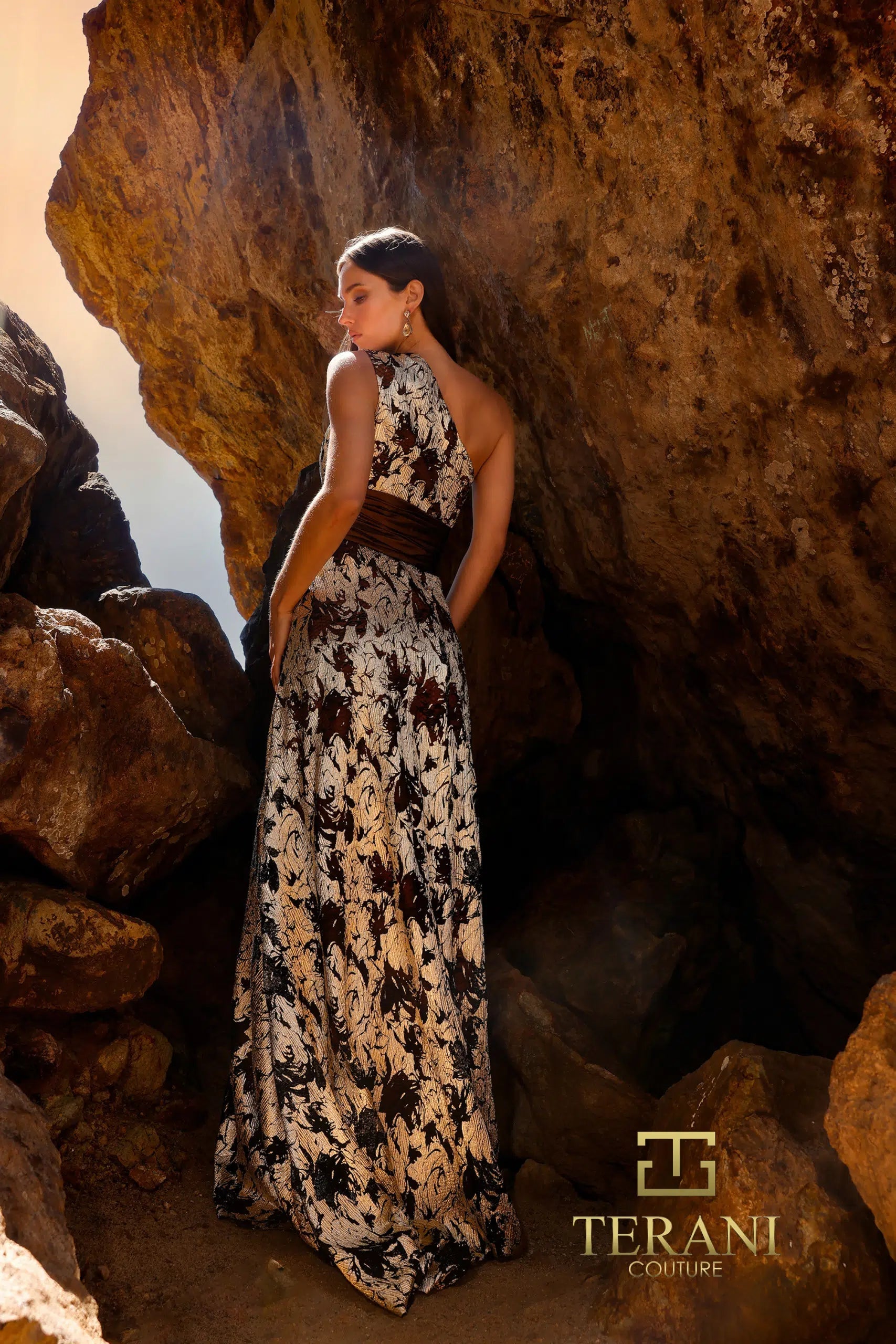 Terani Couture 252e5167 vestido de noche metálico