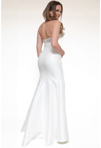 Terani Couture 252E5131 Vestido de novia largo entallado con cuentas