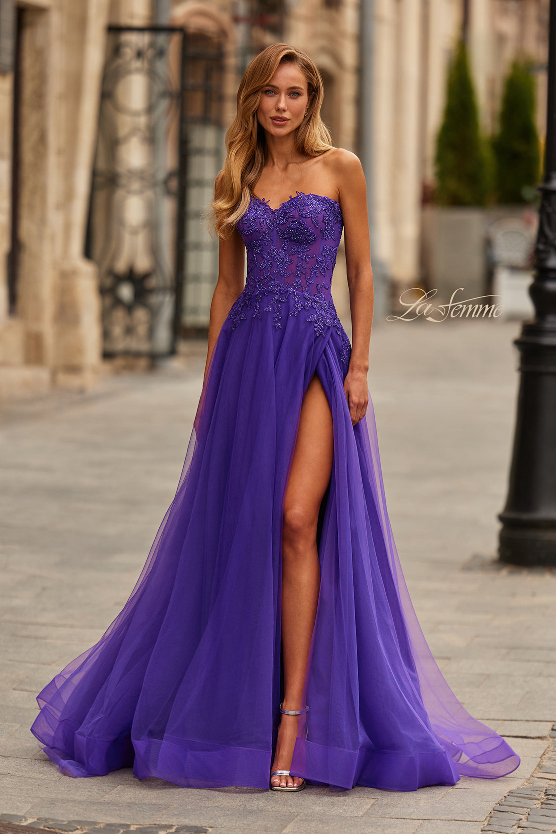 formal dress shops in la Femme 33551 Lace Appliqué A-Line Layered Gown Royal Blue Authentic 60s Dresses Chic Color:British Royal Navy hand embroidery