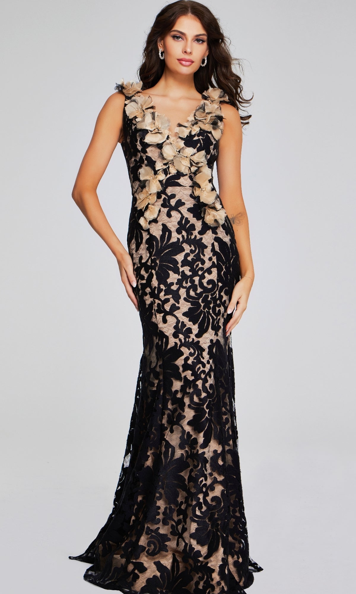 Jovani 38497 – Elegante vestido largo de fiesta en negro y nude