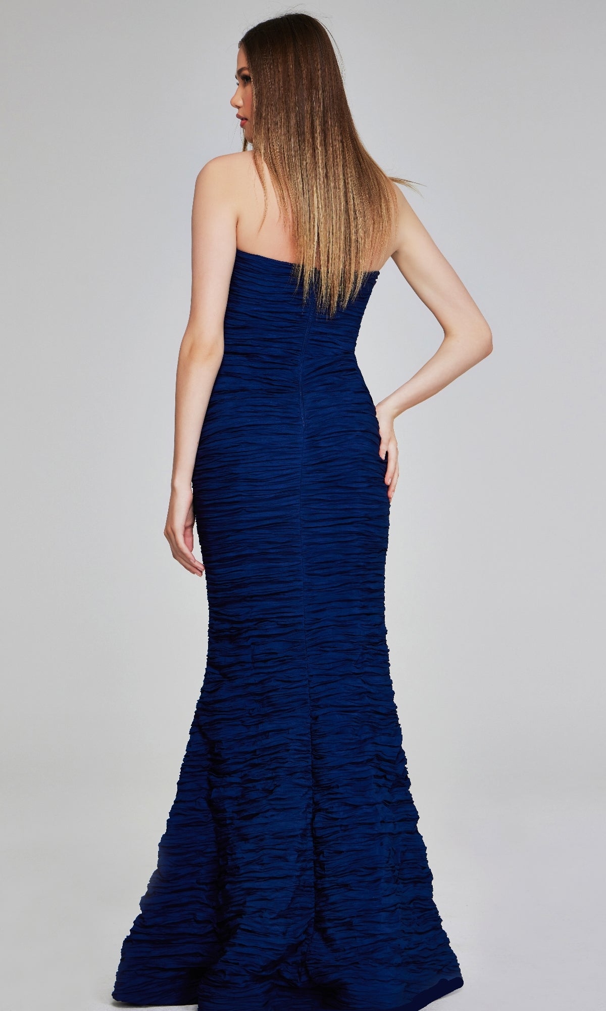 Jovani 40045 – Elegante vestido de noche largo y formal