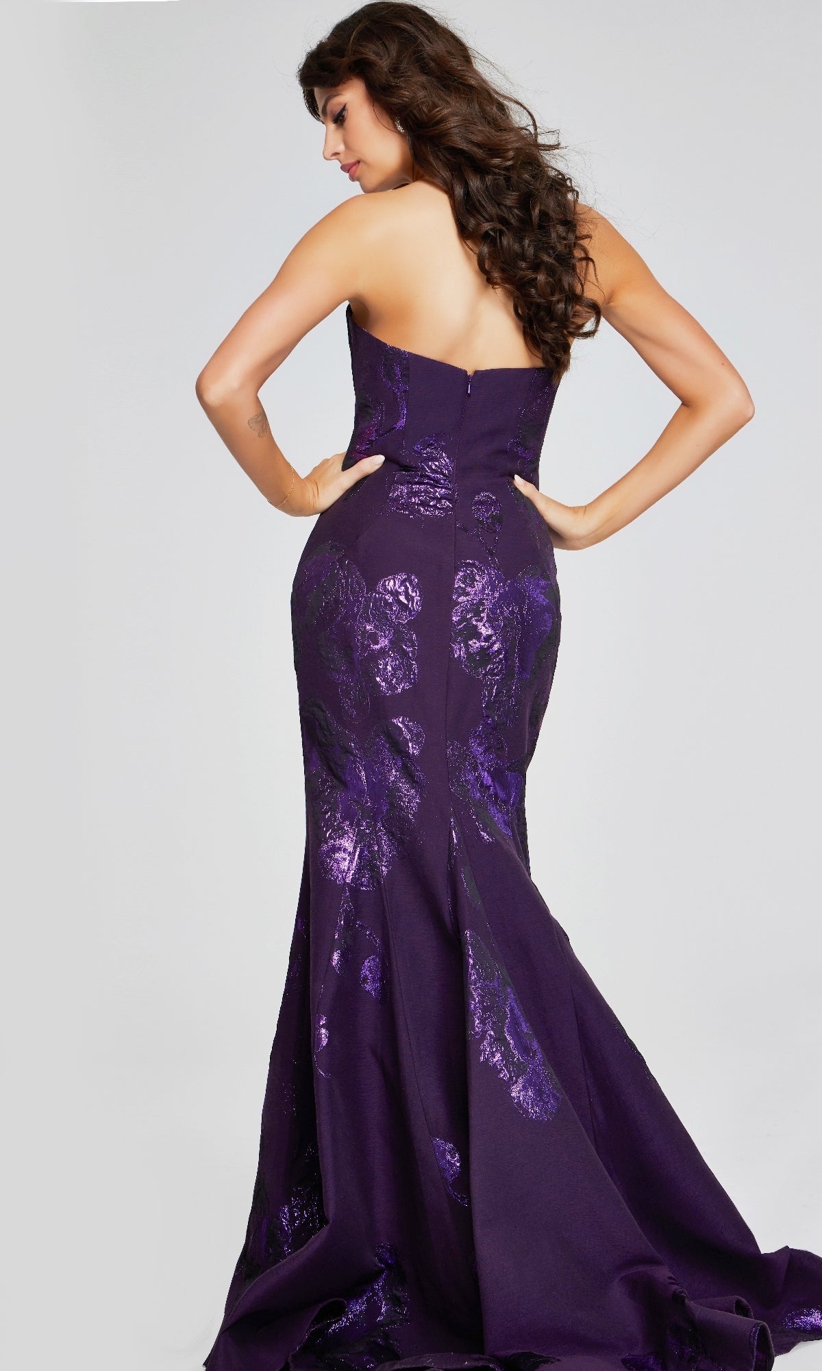 Vestido formal largo atemporal Jovani 40318