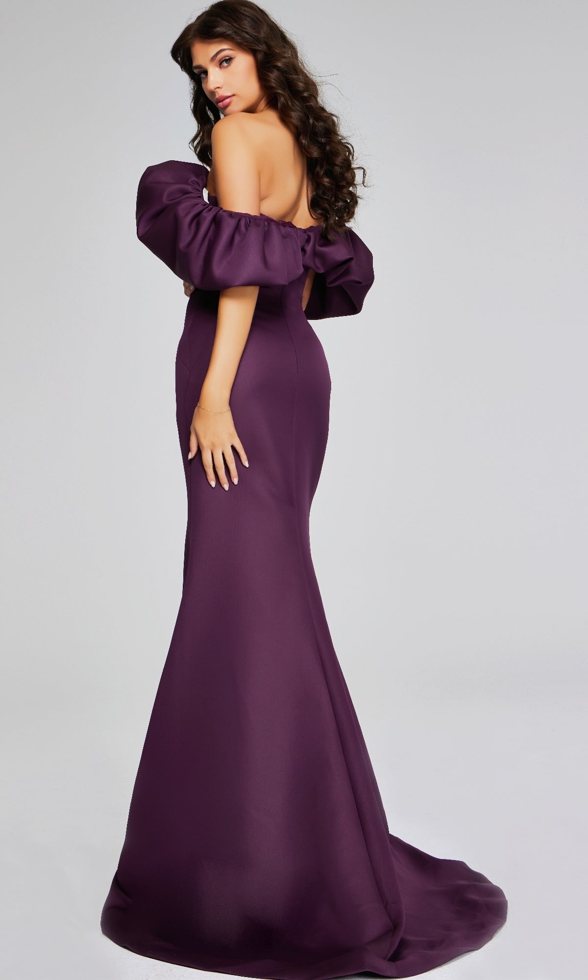Sofisticado vestido largo de Jovani 40596