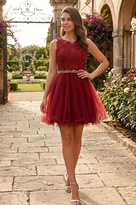 Vestido corto sin mangas con corpiño de encaje de Elizabeth K GS2375
