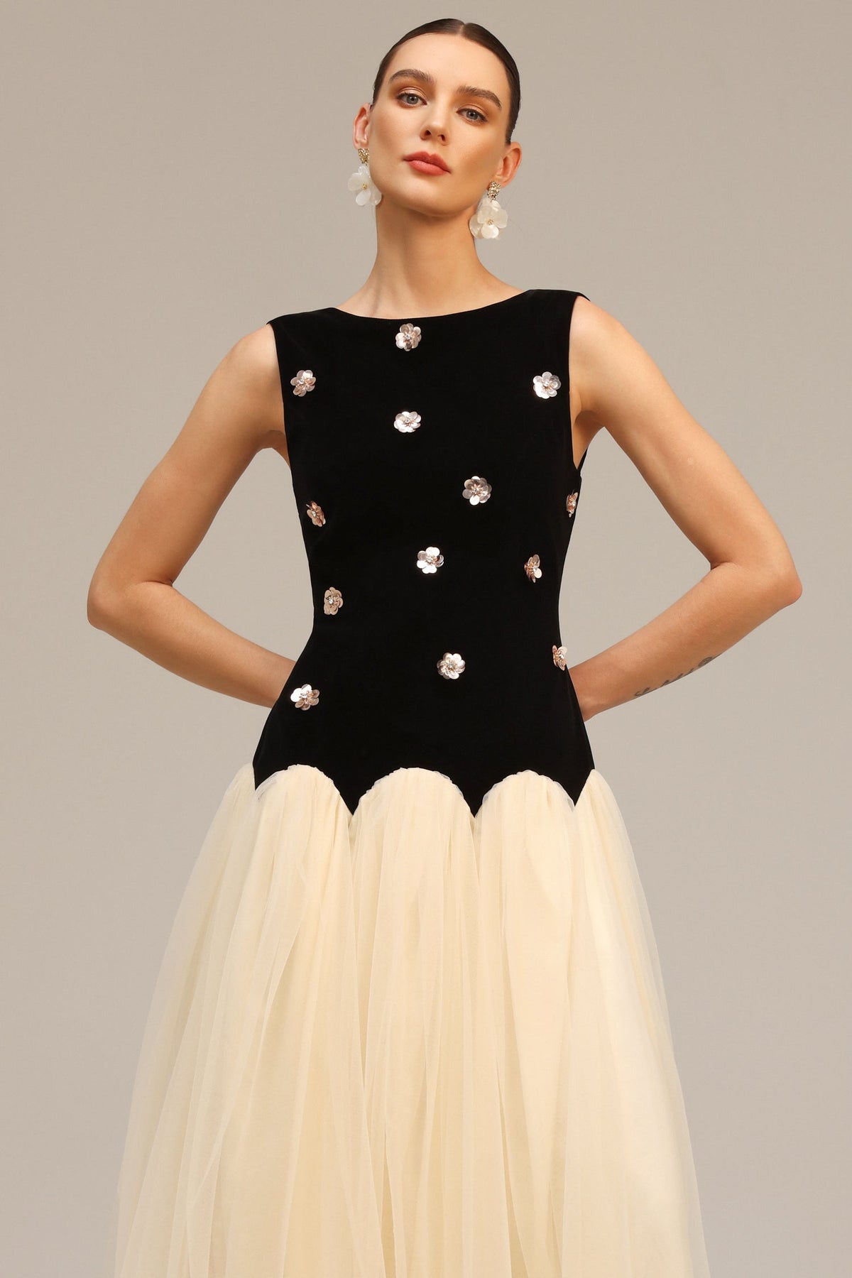Bella Barnett C-Dresses