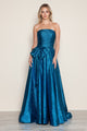 Vestido metalizado sin tirantes de corte A de Poly USA 9720