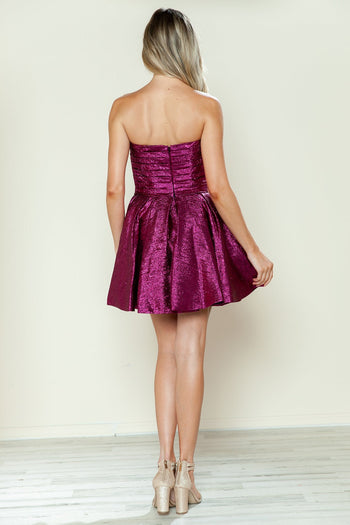 Vestido corto metalizado sin tirantes de corte A de Poly USA 9744