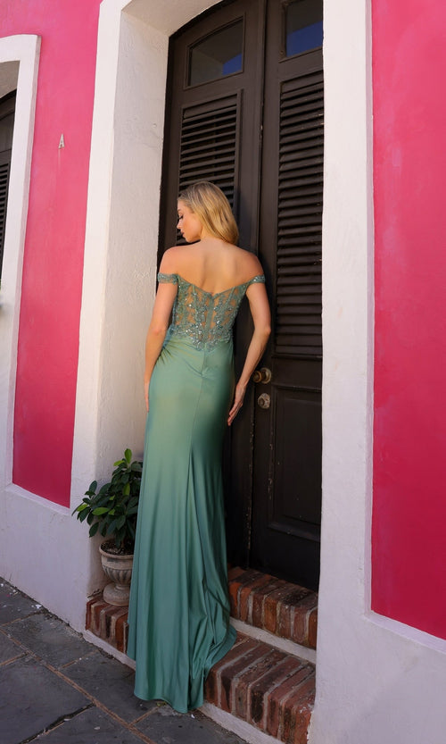 Elegante vestido de fiesta con escote corazón y hombros descubiertos A1373