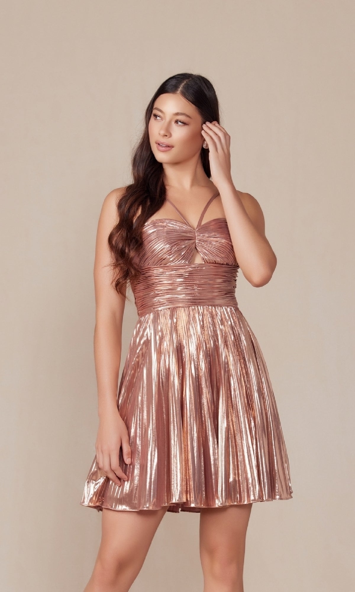 Vestido de fiesta plisado metálico Anabel de Nox A825