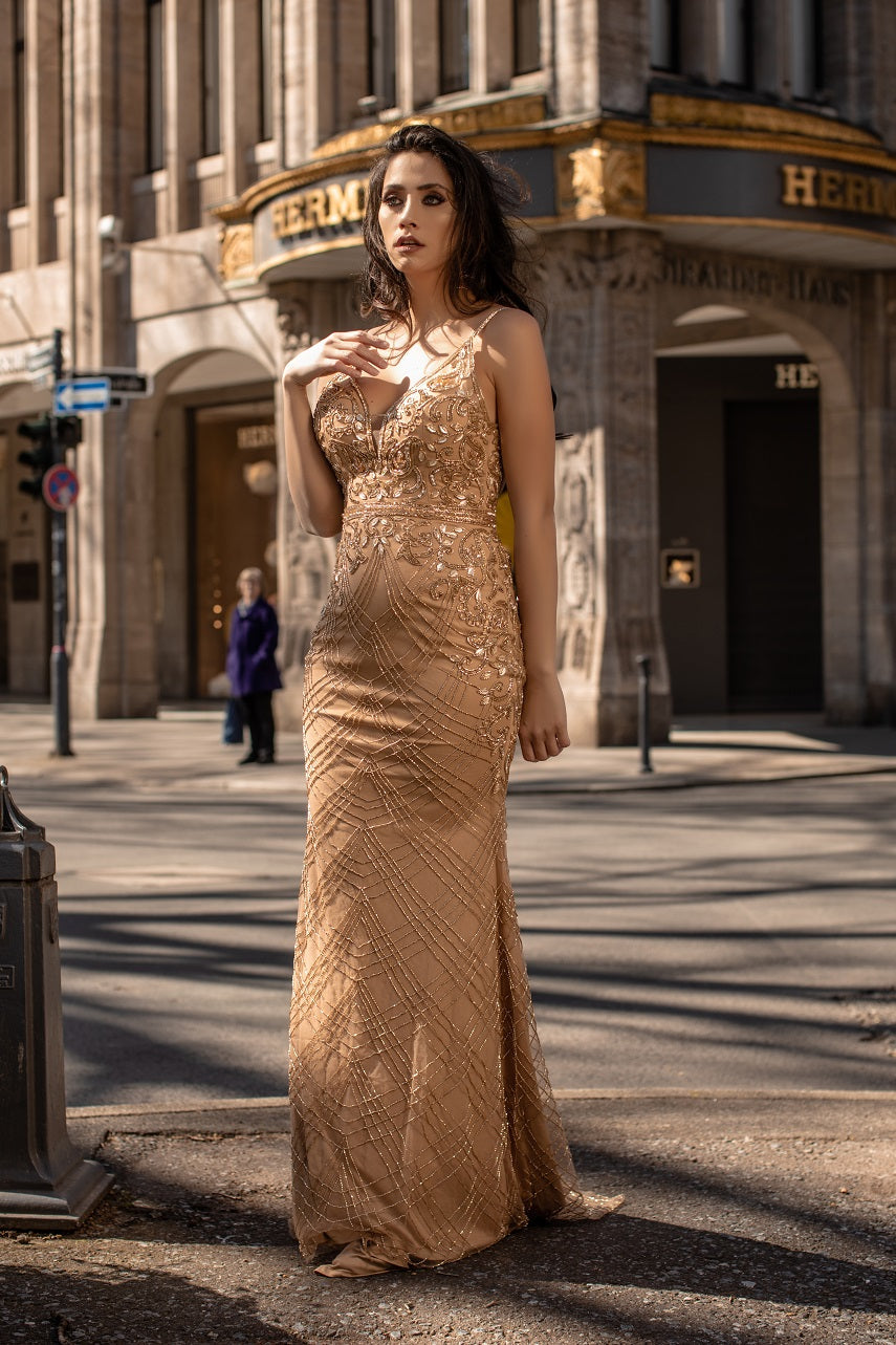 Chic and Holland Nude Dress