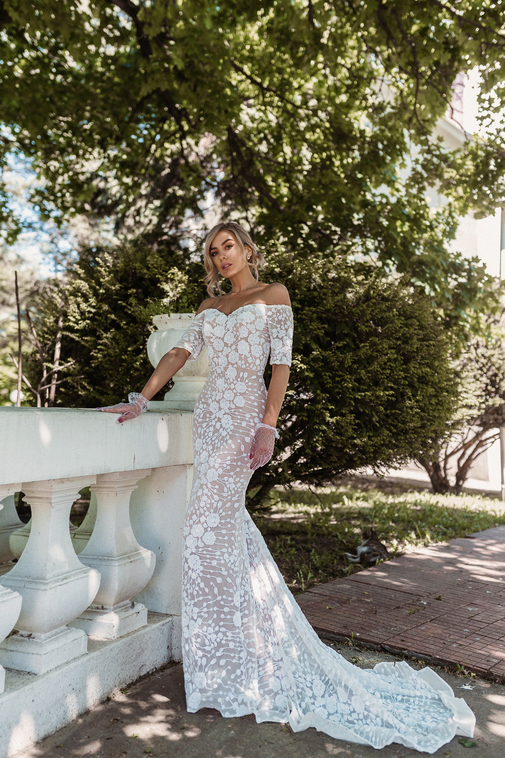 flowy beaded wedding dress Mermaid Off-Shoulder Sequin Gown BB009 by Tina Holly White/Ivory / 24 The visible build vestidos para quince años Color:As picture:Black/Ivory Hooded towel beach dress