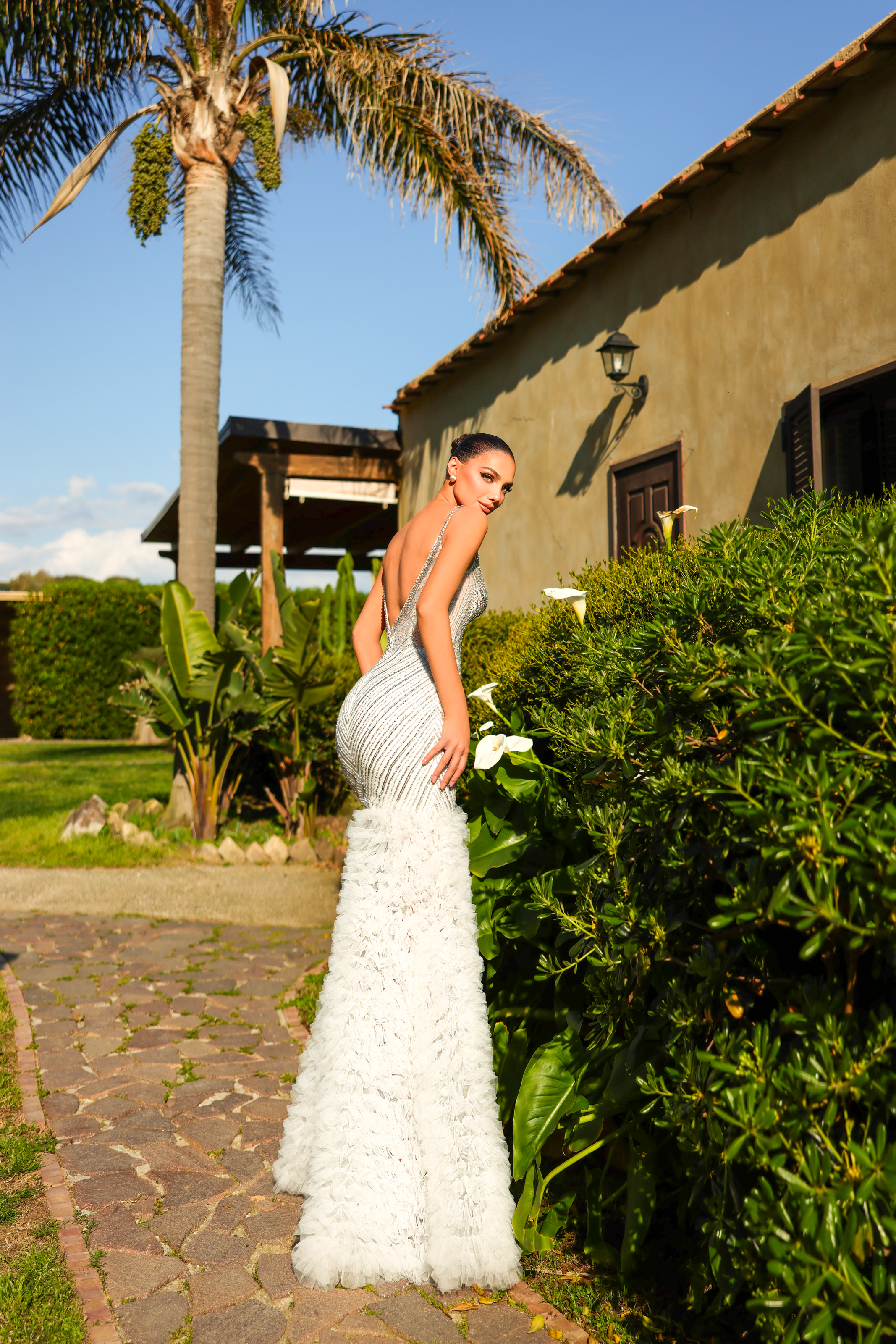 Chic and Holland Ivory Wedding Dresses