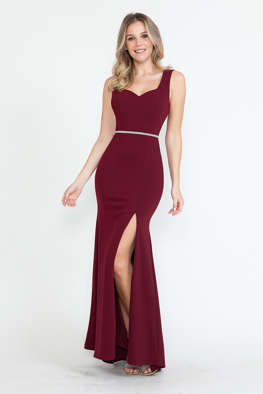 Vestido de noche ajustado con escote corazón y abertura en el muslo de Lenovia 5258