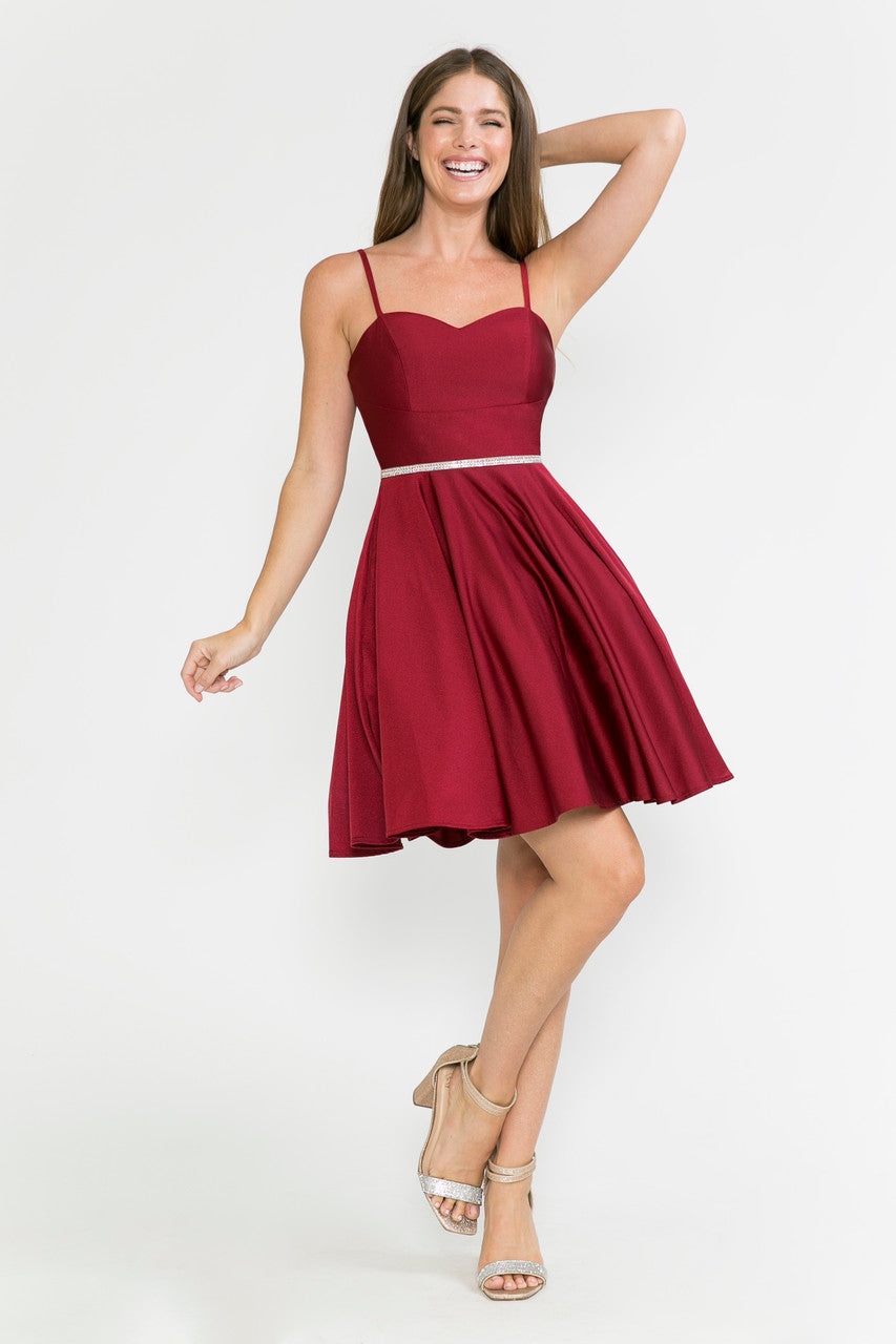 Vestido de graduación con tirantes finos y adornos de Lenovia 5261