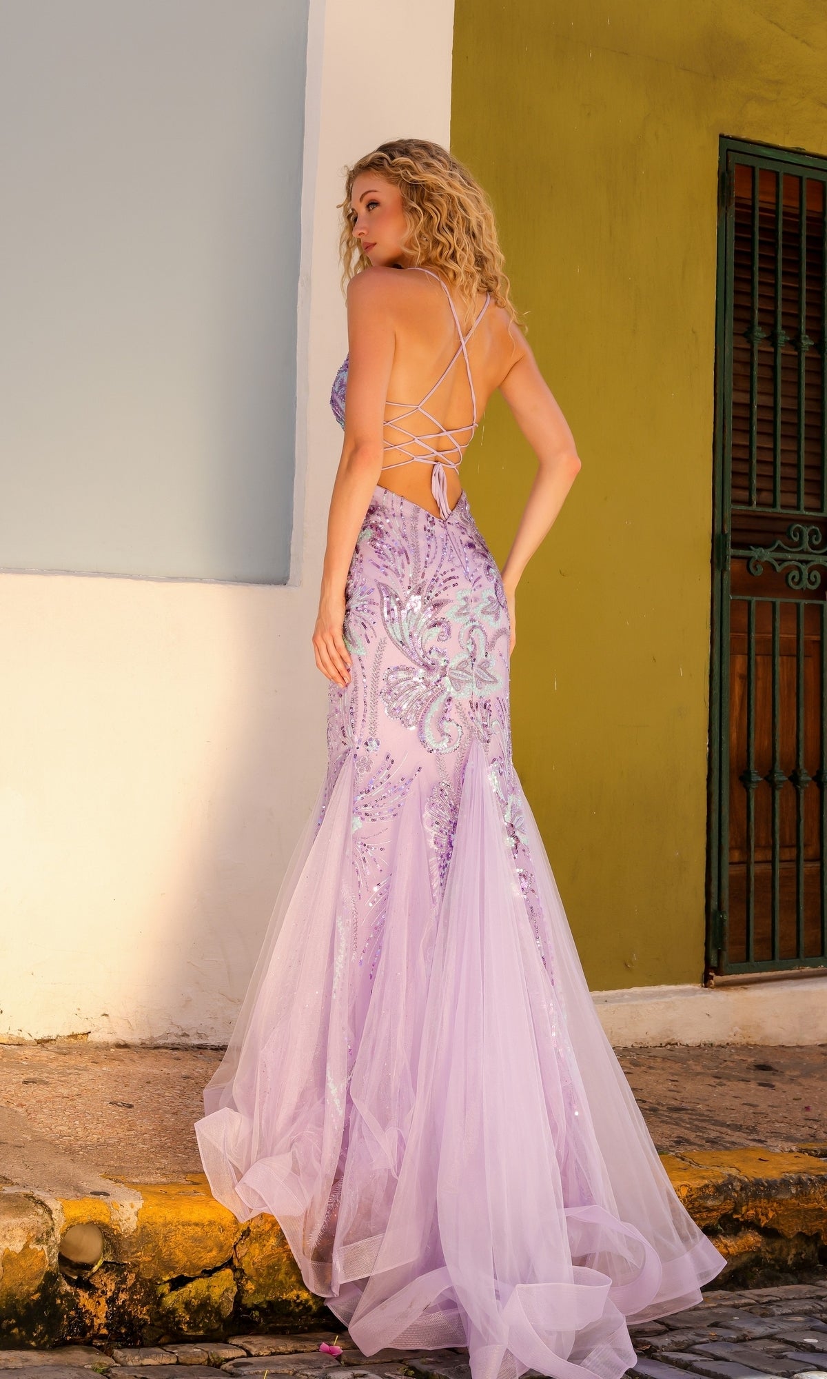 Vestido de fiesta de sirena con lentejuelas ceñido de Nox Anabel C1416