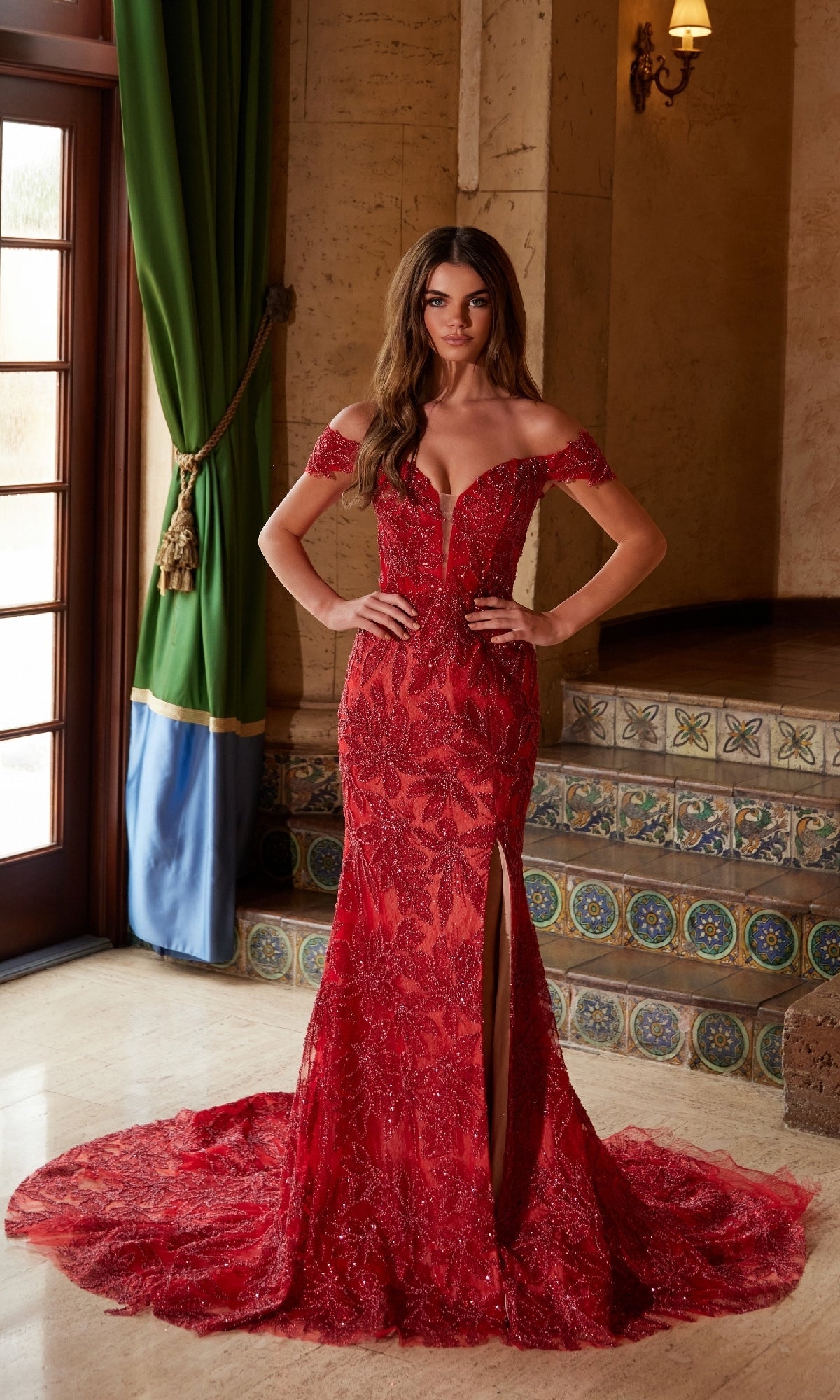 Impresionante vestido de fiesta con cuentas y cordones Nox Anabel C1600