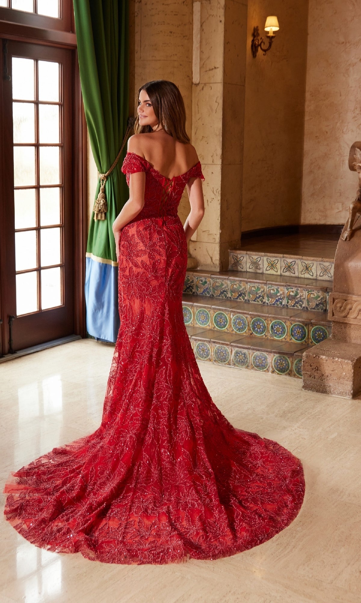 Impresionante vestido de fiesta con cuentas y cordones Nox Anabel C1600