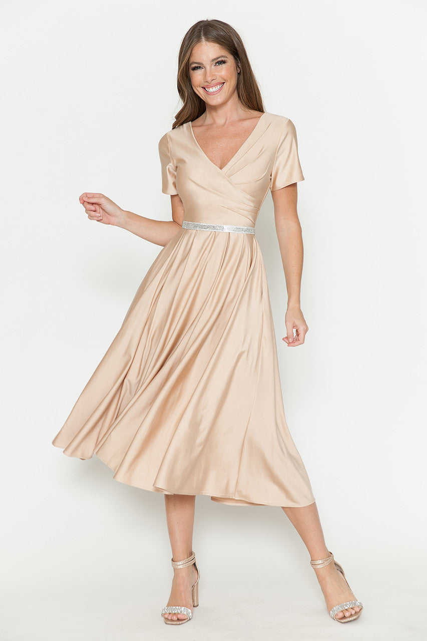 Vestido de cóctel midi Lenovia 5274 con escote en V, manga corta y cintura de diamantes de imitación. Ideal para bodas y eventos formales.
