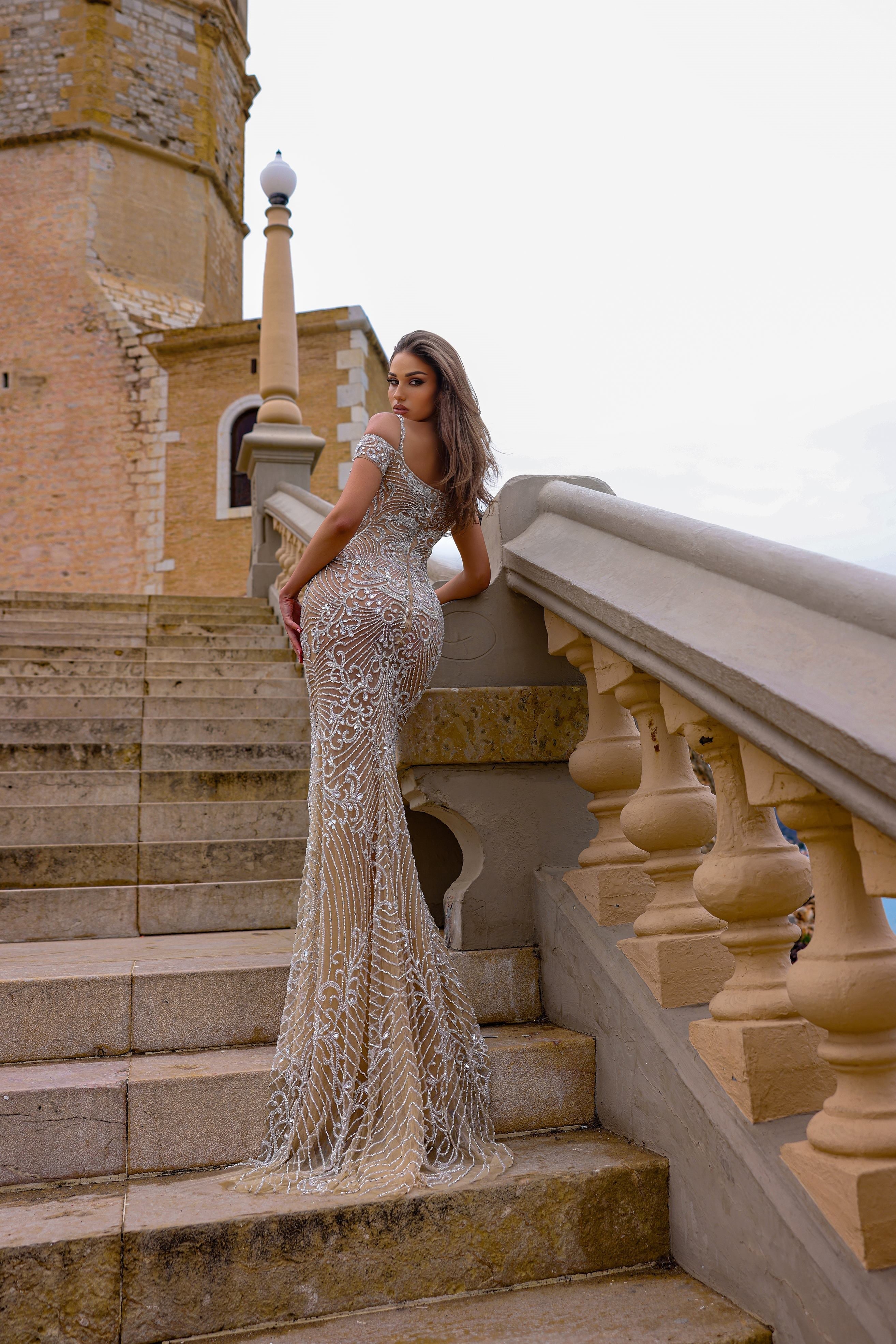 Chic and Holland Nude Dress