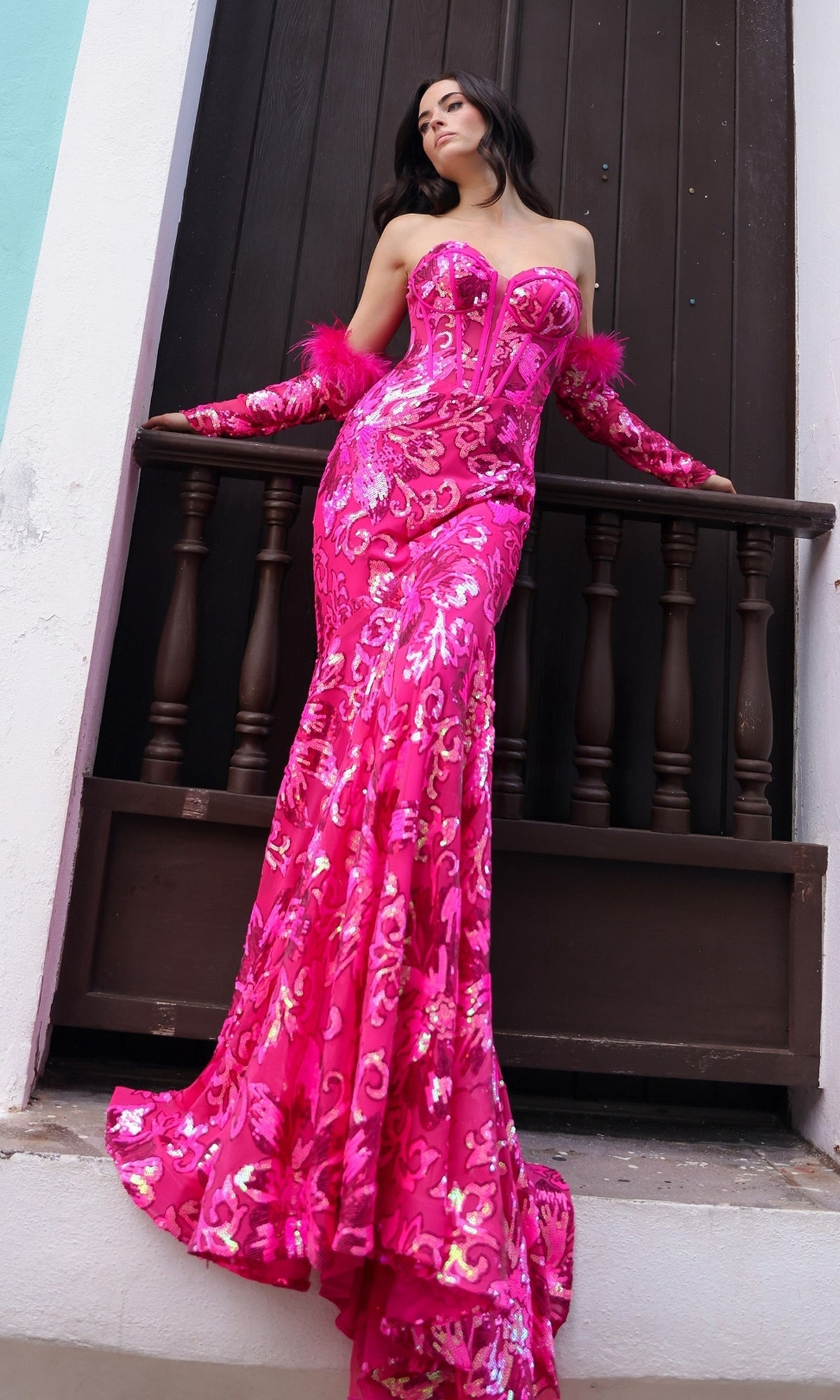 Vestido de fiesta sin tirantes con estampado de lentejuelas y guantes D1269