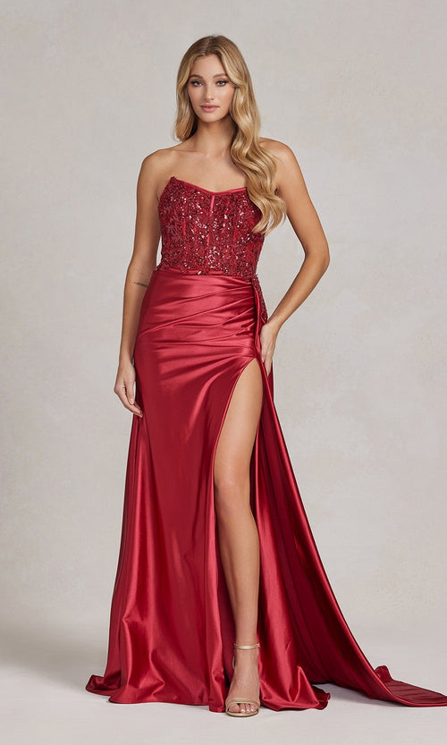 Elegante vestido formal sin tirantes con cola lateral