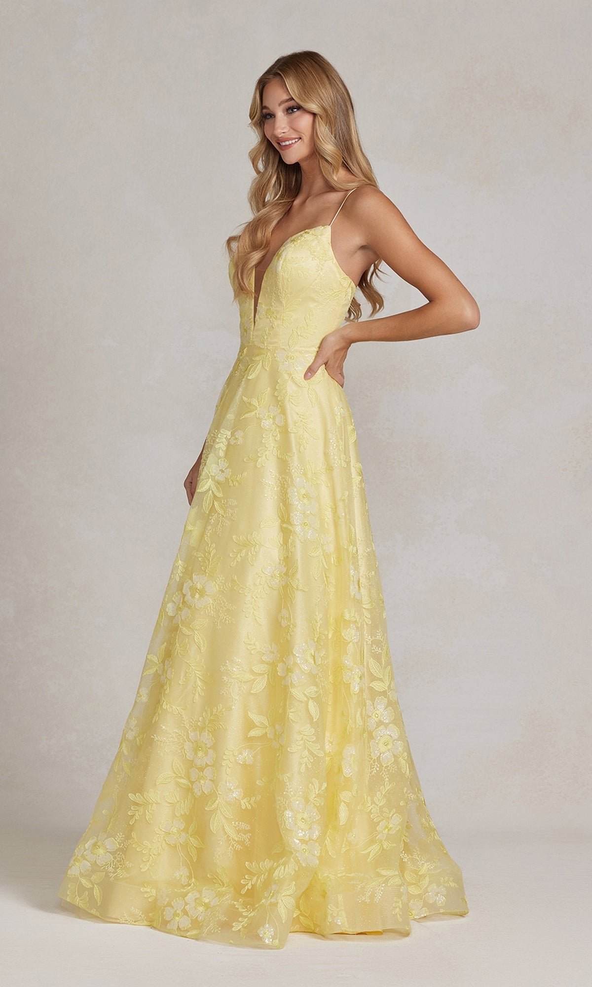 Vestido de fiesta largo amarillo con escote en V pronunciado – E1175
